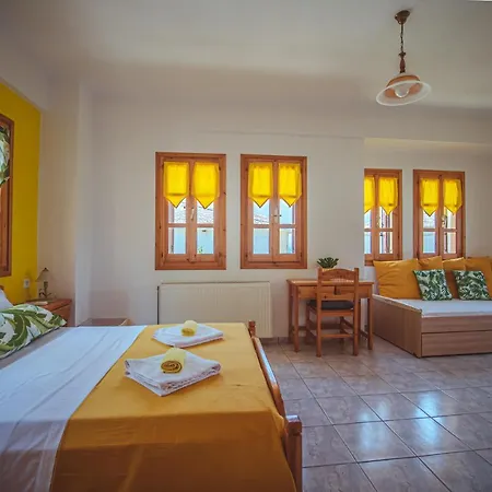 Lemon House For Big Family In - Delicious Damouchari