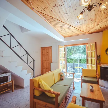 Lemon House For Big Family In - Delicious *