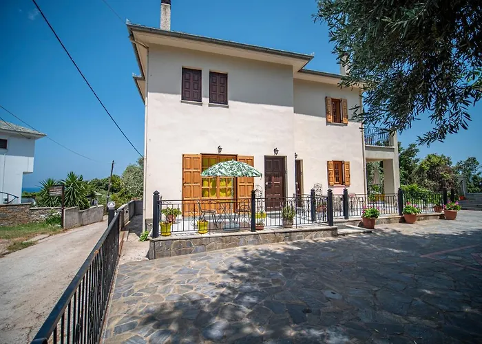 Lemon House For Big Family In - Delicious *