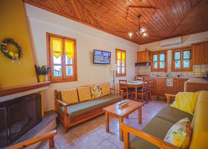 Holiday home Lemon House For Big Family In - Delicious